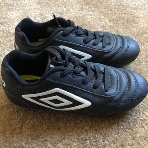 little boys soccer cleats